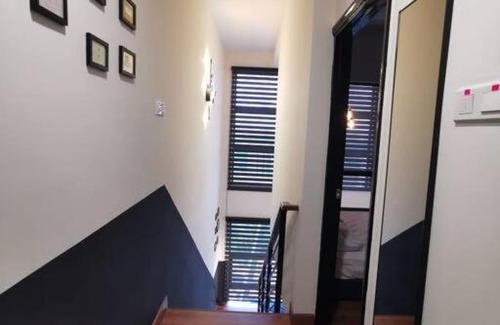 Kuala Lumpur Apartment | Mont Kiara Duplex - 5 min to Solaris MITEC Matrade