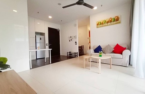 Mont Kiara Apartment | MONT KIARA HOMESTAY NEAR SRI HARTAMAS, PUBLIKA, SOLARIS, IKEA DAMANSARA, DUTAMAS