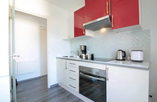 Annecy Apartment | Mont Royal balcon et piscine