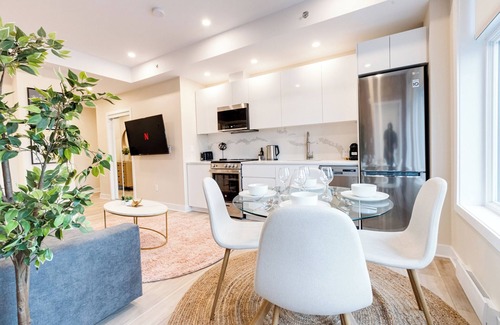 Plateau Mont Royal Apartment | Mont Royal Suites