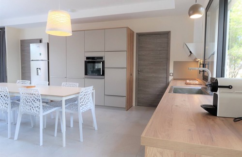 Mazan Villa | Mont Ventoux breathtaking view design house with private pool & air conditioning