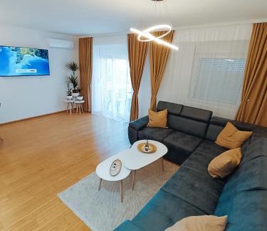 Zeljeznica Apartment | MONTANA APARTMANT BAR with Parking