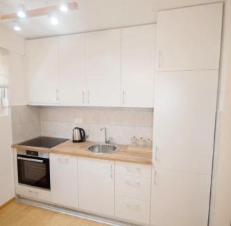 Zeljeznica Apartment | MONTANA APARTMANT BAR with Parking
