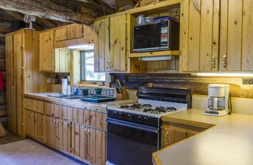Cameron Cabin | Montana Hideaway on the Madison River