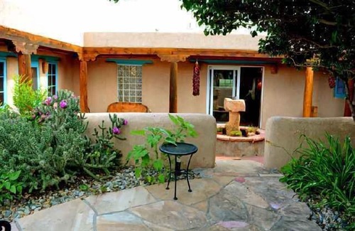 Arroyo Seco House | Montana Luz Hacienda Views, Air Condition, Enclosed yard, Hot tub and Sauna