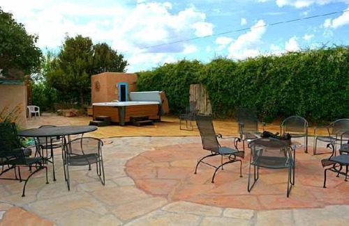 Arroyo Seco House | Montana Luz Hacienda Views, Air Condition, Enclosed yard, Hot tub and Sauna
