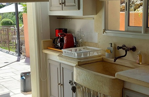 Montauroux Bed & Breakfast | MONTAUROUX THE VILLA OF THE SUN