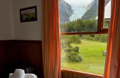 Puerto Natales Hotel | Monte Balmaceda Lodge & Glaciers
