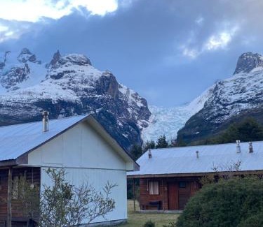 Puerto Natales Hotel | Monte Balmaceda Lodge & Glaciers