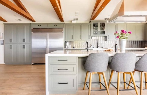 Silicon Valley House | Montebello Views