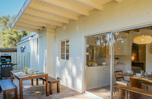 Montecito House | Montecito Mid-Century - ​​​​​​​Miramar Beach with Pool