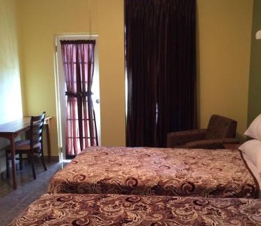 Piarco Hotel | Montecristo Inn