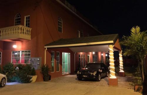 Piarco Hotel | Montecristo Inn