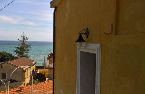 Borgo Antico Apartment | MONTEROSSO OT Servano 13 Standard Villa (CIN IT011019C2LI6PJTWI)