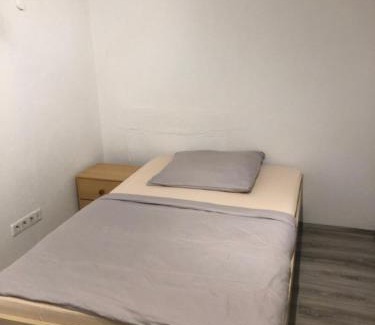 Aalen House | Monteurhaus mit 5 separaten Schlafzimmern für 9 Personen, 24 h check in