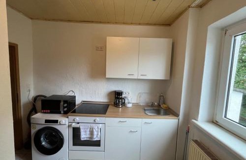 Neumuenster Apartment | Monteurswohnung mit Durchgangszimmer nähe Innenstadt