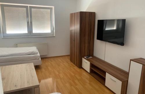 Aschersleben Apartment | Monteurwohnung in Aschersleben, 2 Zimmer, Küche, Bad, max 4 Personen