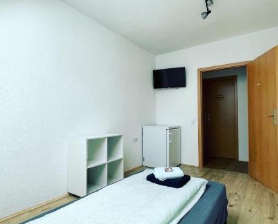 Glesien House | Monteurzimmer am Flughafen