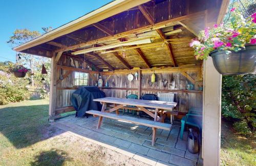 Rockland House | Montgomery Cottage
