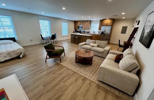 Montgomery Apartment | Montgomery Modern