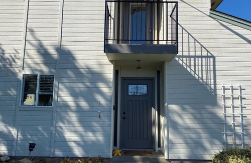 Wenatchee Condo | Month-to-month/transitional student/intern/professional