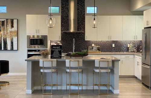 Cathedral City House | Monthly Rental in the Palm Springs Area! Special rates for Canadian Visitors!