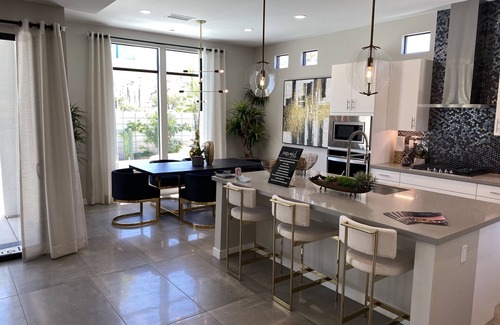 Cathedral City House | Monthly Rental in the Palm Springs Area! Special rates for Canadian Visitors!