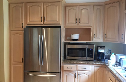 Sawtelle Villa | MONTHLY RENTALS - 2BD, 1 BA, BUNGALOW FOR 9! !