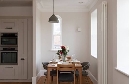 Bickley Apartment | Monthly Stays-Luxury Exclusive Flat, 9 miles London