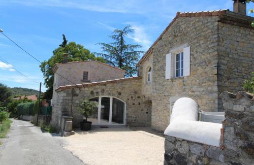 Villeneuve-de-Berg House | Montloubier