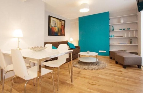 Montmartre Apartment | Montmartre abbesses Sacre-Coeur