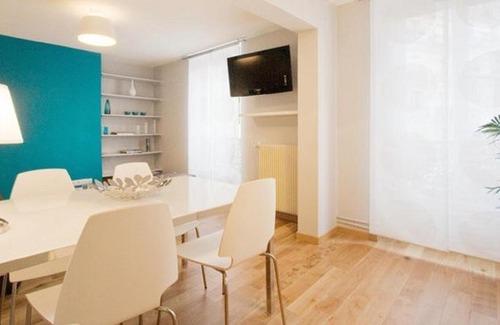 Montmartre Apartment | Montmartre abbesses Sacre-Coeur