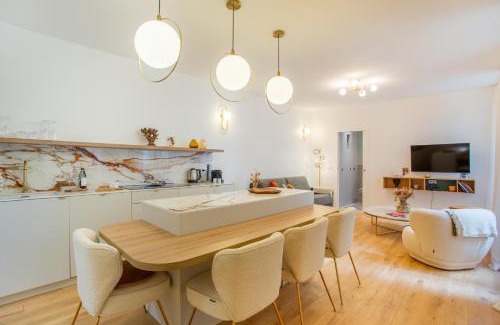 Quartier de Rochechouart Apartment | Montmartre Rochechouart - 1 Bed Apt Sleeps 2