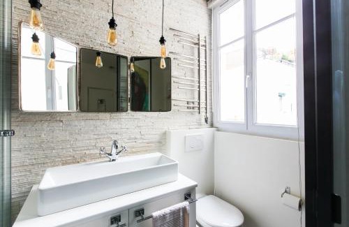Clignancourt Bed & Breakfast | MONTMARTRE ROMANTIC, Bed & Breakfast - Paris