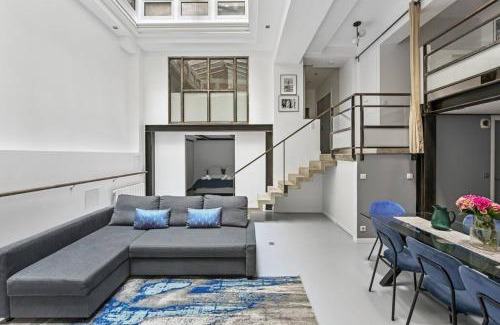 Clignancourt Apartment | Montmartre Theater Loft