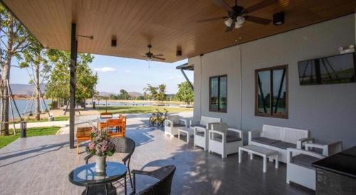 Nong Ya Plong Resort | Montoro Resort @Nongyaplong