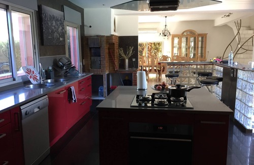 Perols Villa | Montpellier and seaside, beautiful villa for 15 people with swimming pool