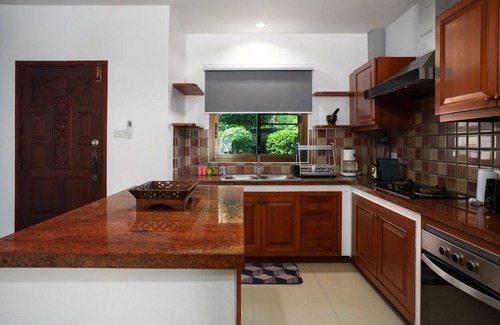 Ban Saiyuan Villa | Montrachet - 2 bedroom villa with large garden and private pool near shops
