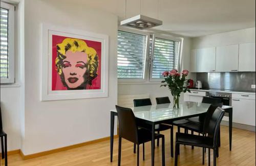 Montreux City Centre Apartment | Montreux Stunning 2 Bedroom Apartment Lake Geneva
