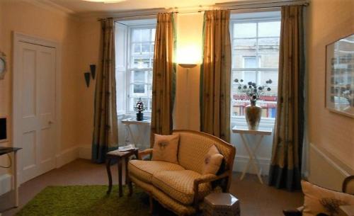 Selkirk House | Montrose Apartment