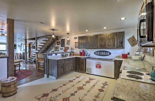 Montrose Cabin | Montrose Barndominium on 7 Acres with Views!