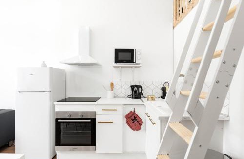 Carcassonne Apartment | MontSéjour - Logement Climatisé Netflix, Mezzanine