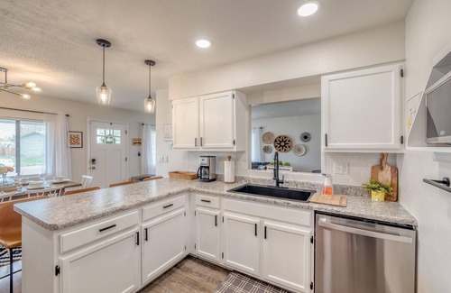 Fruita House | Monument Orchard: Includes Patio & BBQ Grill!