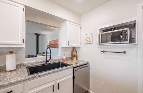 Fruita House | Monument Orchard: Includes Patio & BBQ Grill!