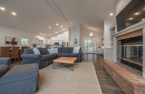 Innsbrook House | Mood Swing by Innsbrook Vacations!