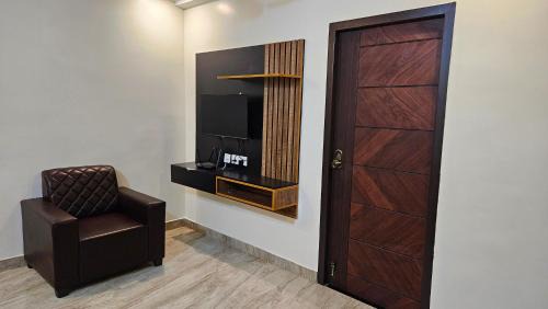 Vadavalli Apartment | Mookambika Serviced Apartment