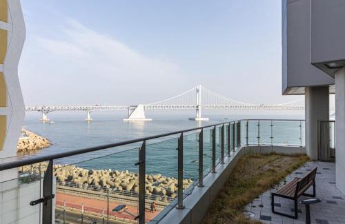 Suyeong-Gu Apartment | Mool Stay