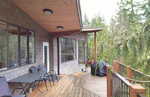 Madeira Park House | Moon Dance Perch