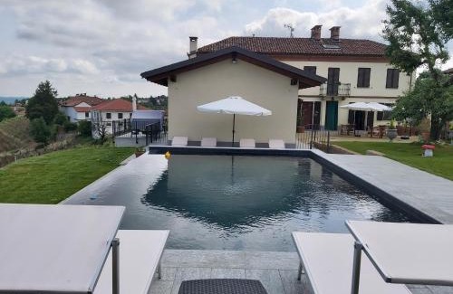 Mongardino House | Moon Garden