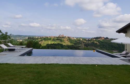 Mongardino House | Moon Garden